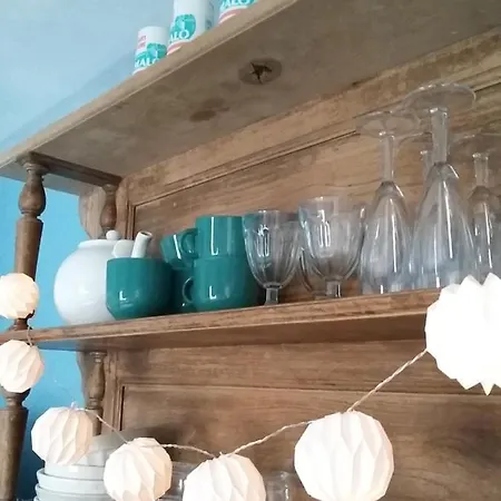Holiday home Les Petits Poissons Verts Et Massages La Jarrie