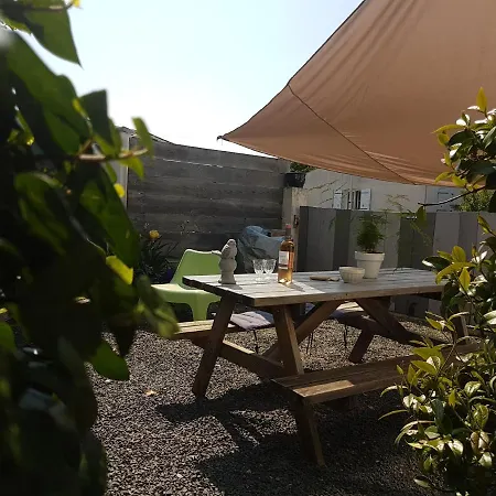 Vakantiehuis Les Petits Poissons Verts Et Massages *